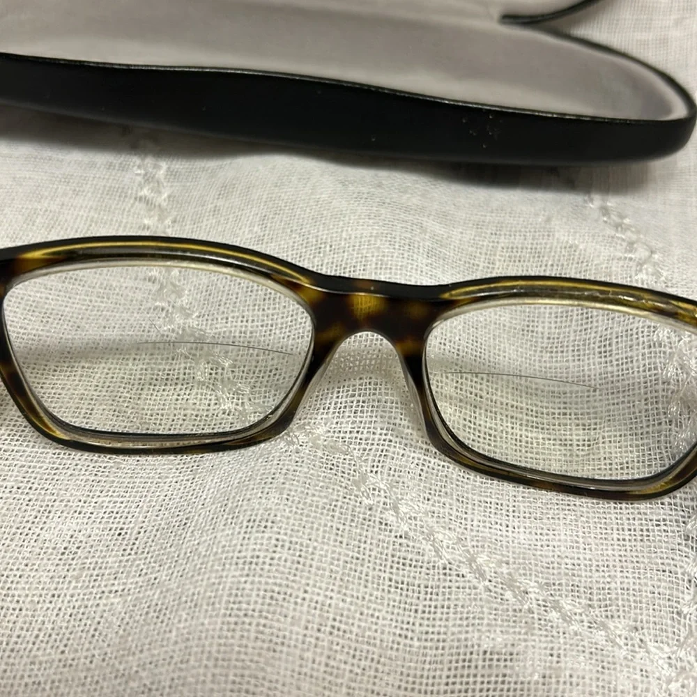 Ray-Ban frames with case